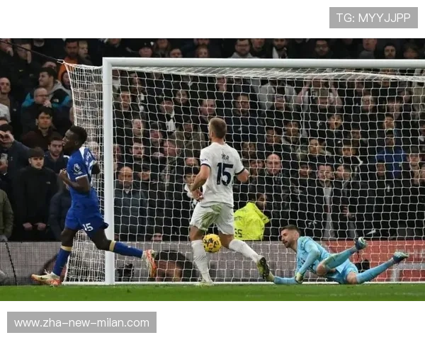 切尔西中路直塞：精准穿透防线，单刀破门